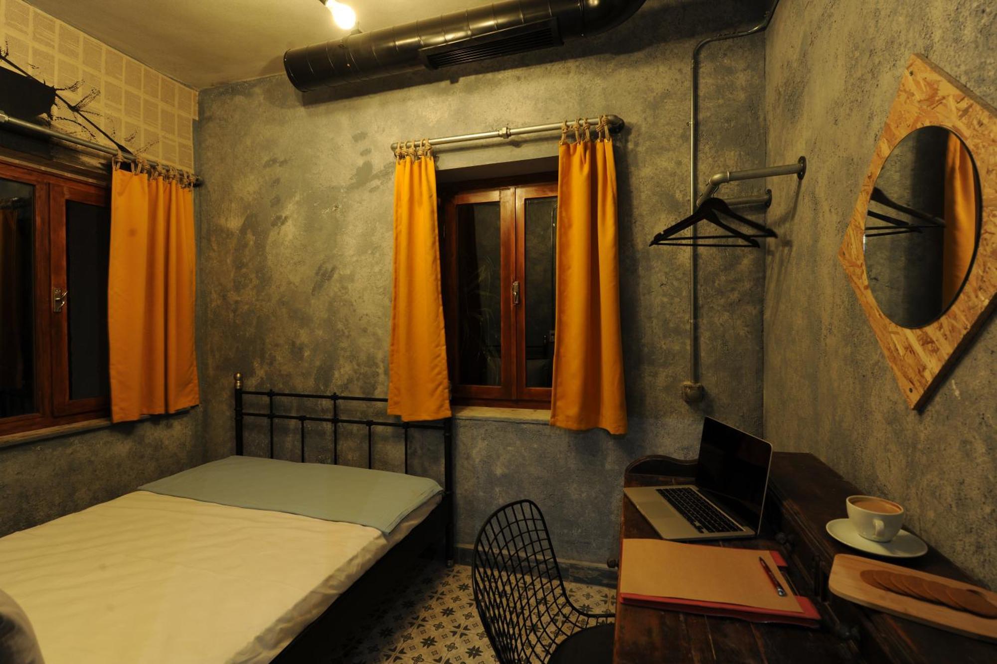 Role Street Hostel Antalya Pokoj fotografie